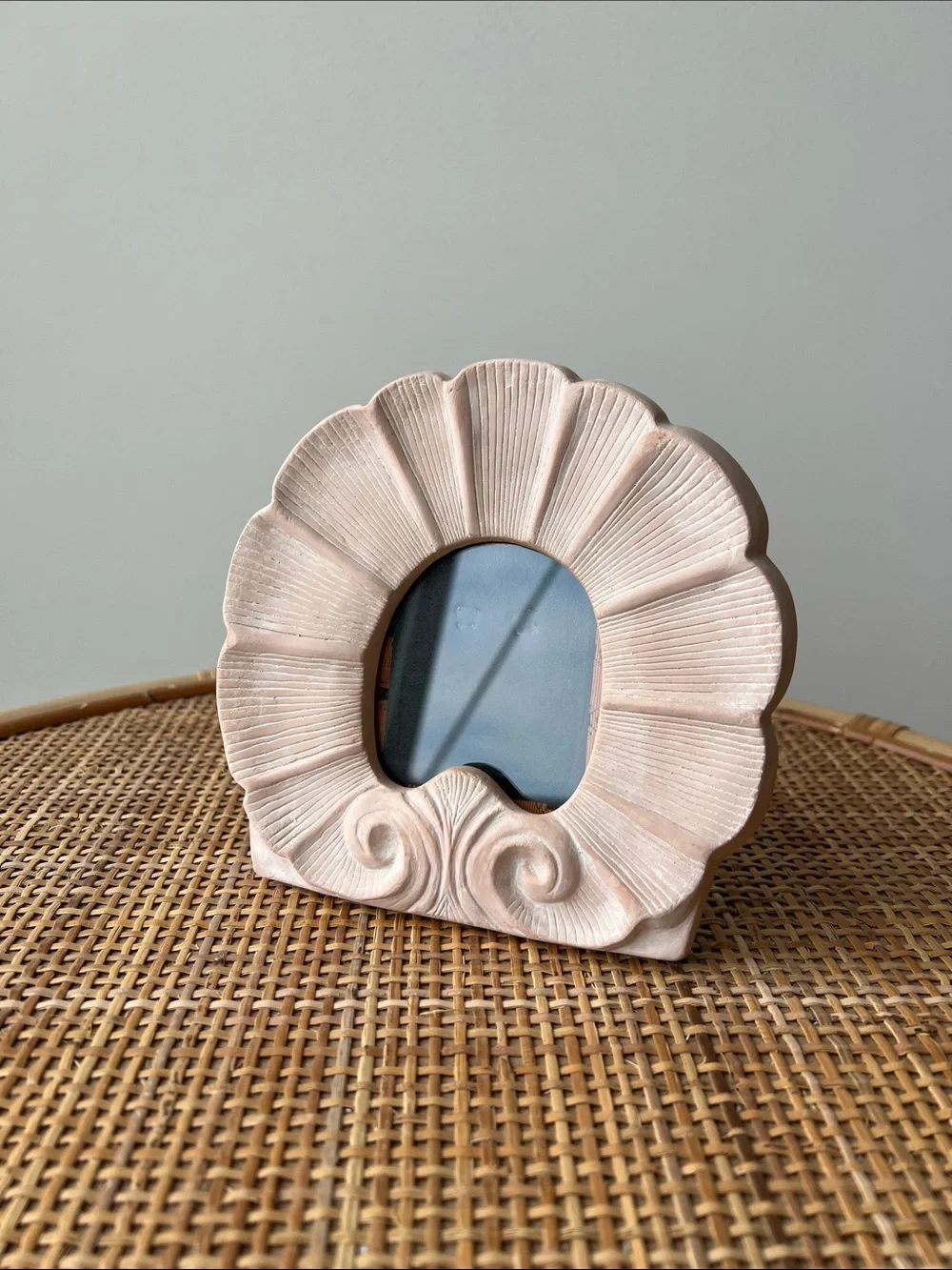 Vintage Ceramic Shell Picture Frame Small 2.75x3”